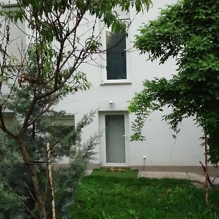 Villa 艾斯特根 外观 照片